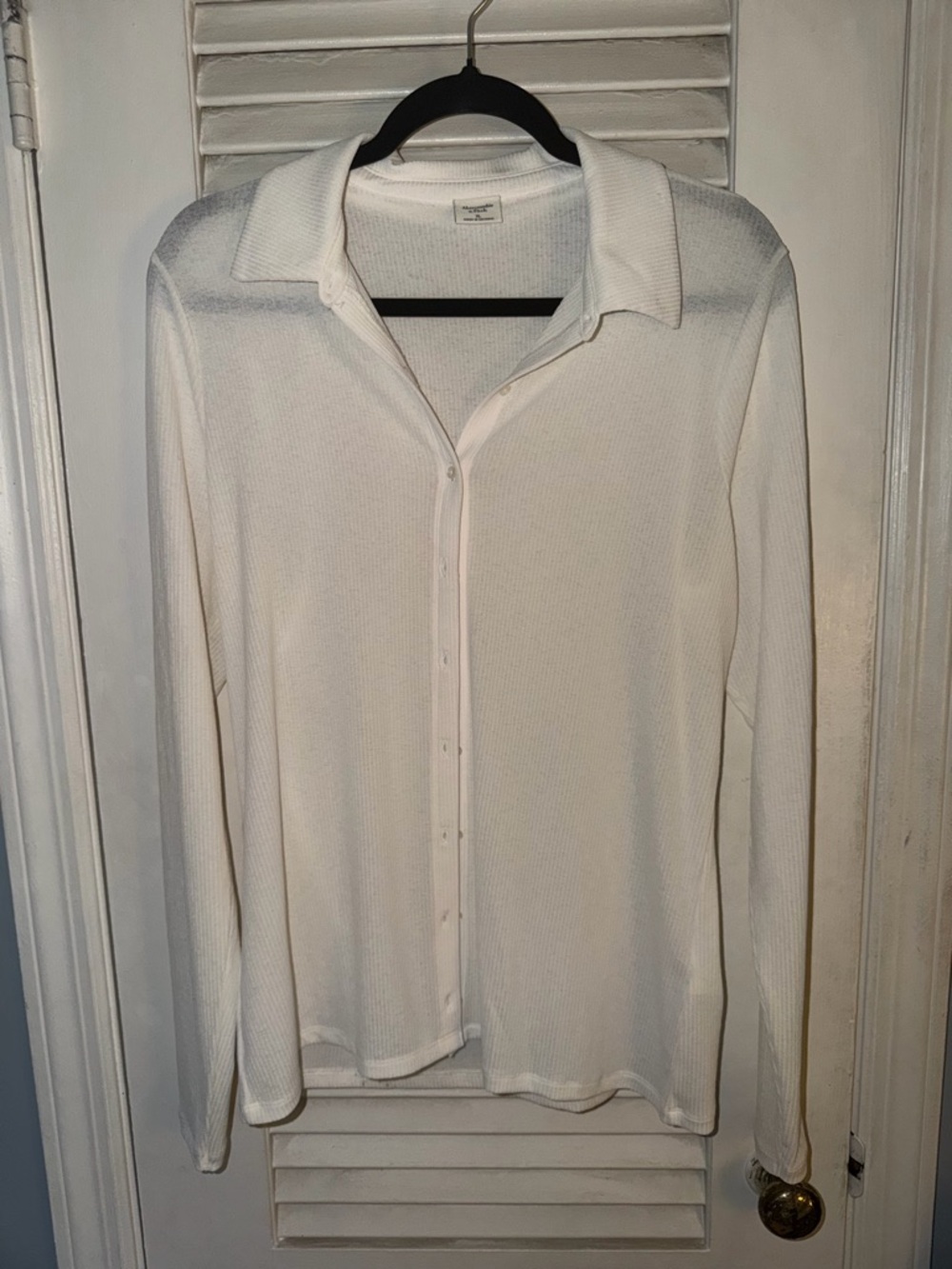 Abercrombie & Fitch White Ribbed Sheer Button-Front Top